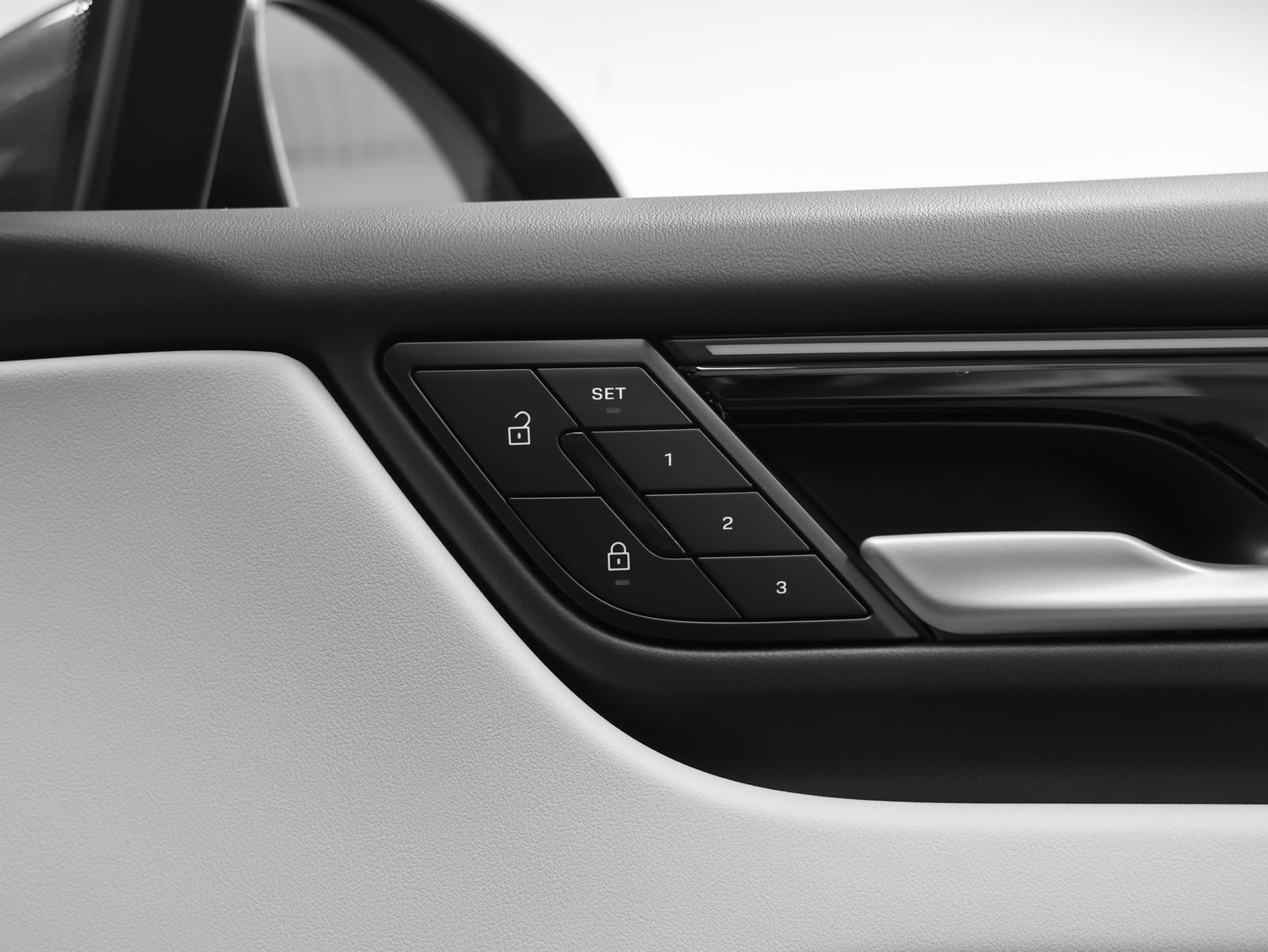 New 2026 Porsche Macan 4 Electric AWD/4WD image 21