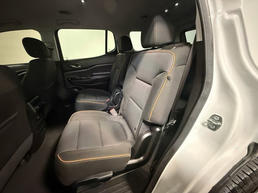 Used 2023 GMC Acadia AT4 image 8