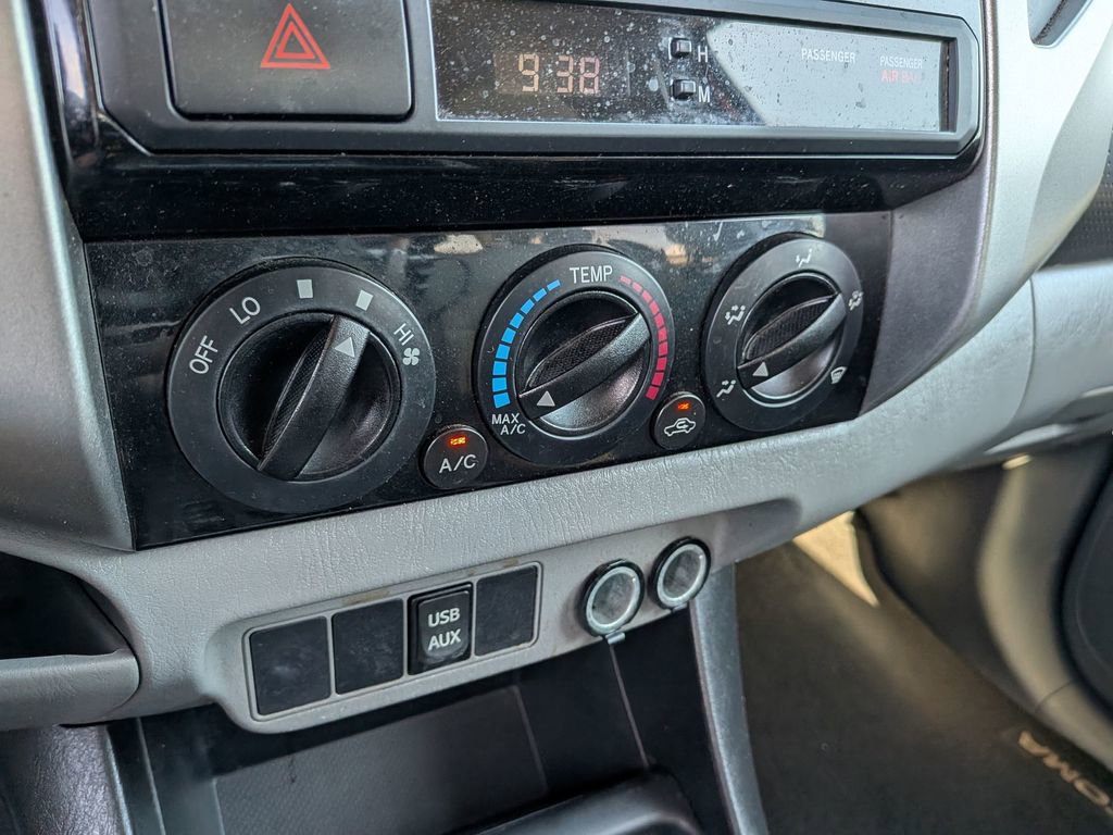 Used 2013 Toyota Tacoma PreRunner w/ SR5 Pkg RWD image 18