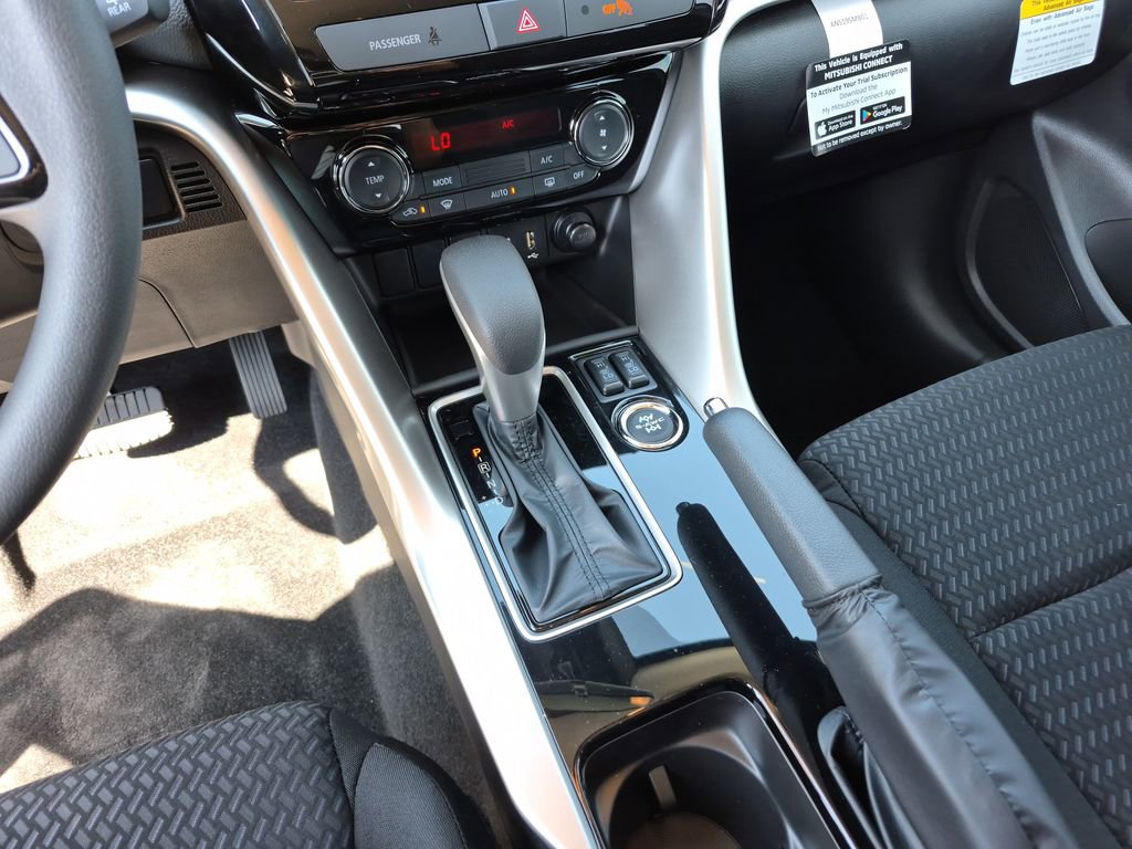 New 2026 Mitsubishi Eclipse Cross LE AWD/4WD image 15