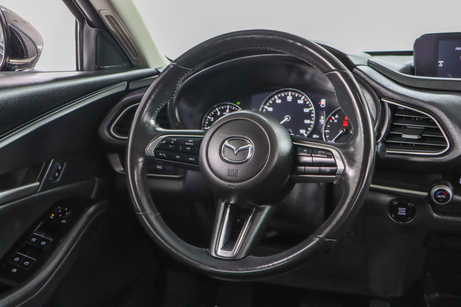 Used 2024 MAZDA CX-30 AWD image 12