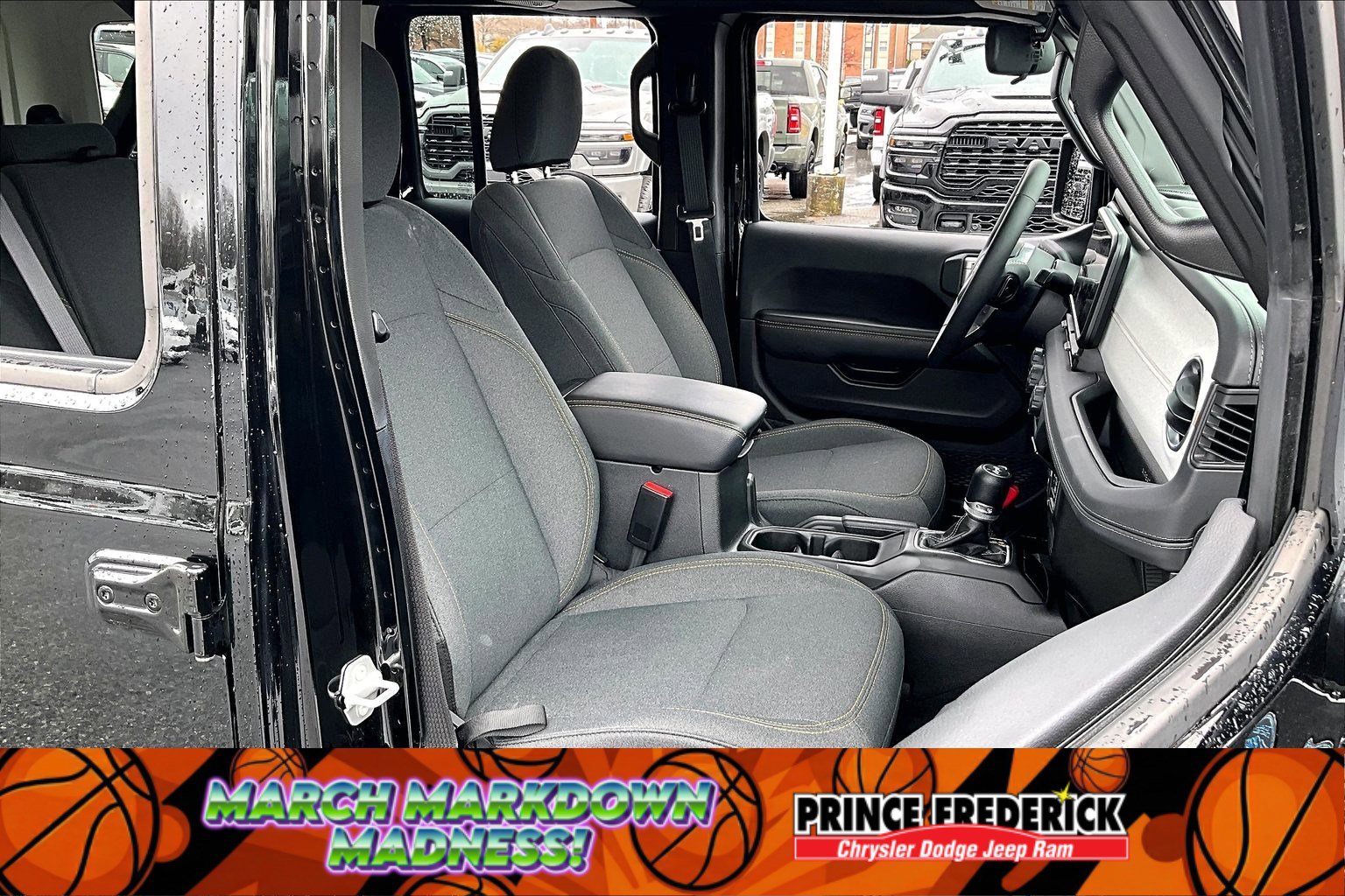 Used 2025 Jeep Wrangler Sahara w/ Safety Group image 7