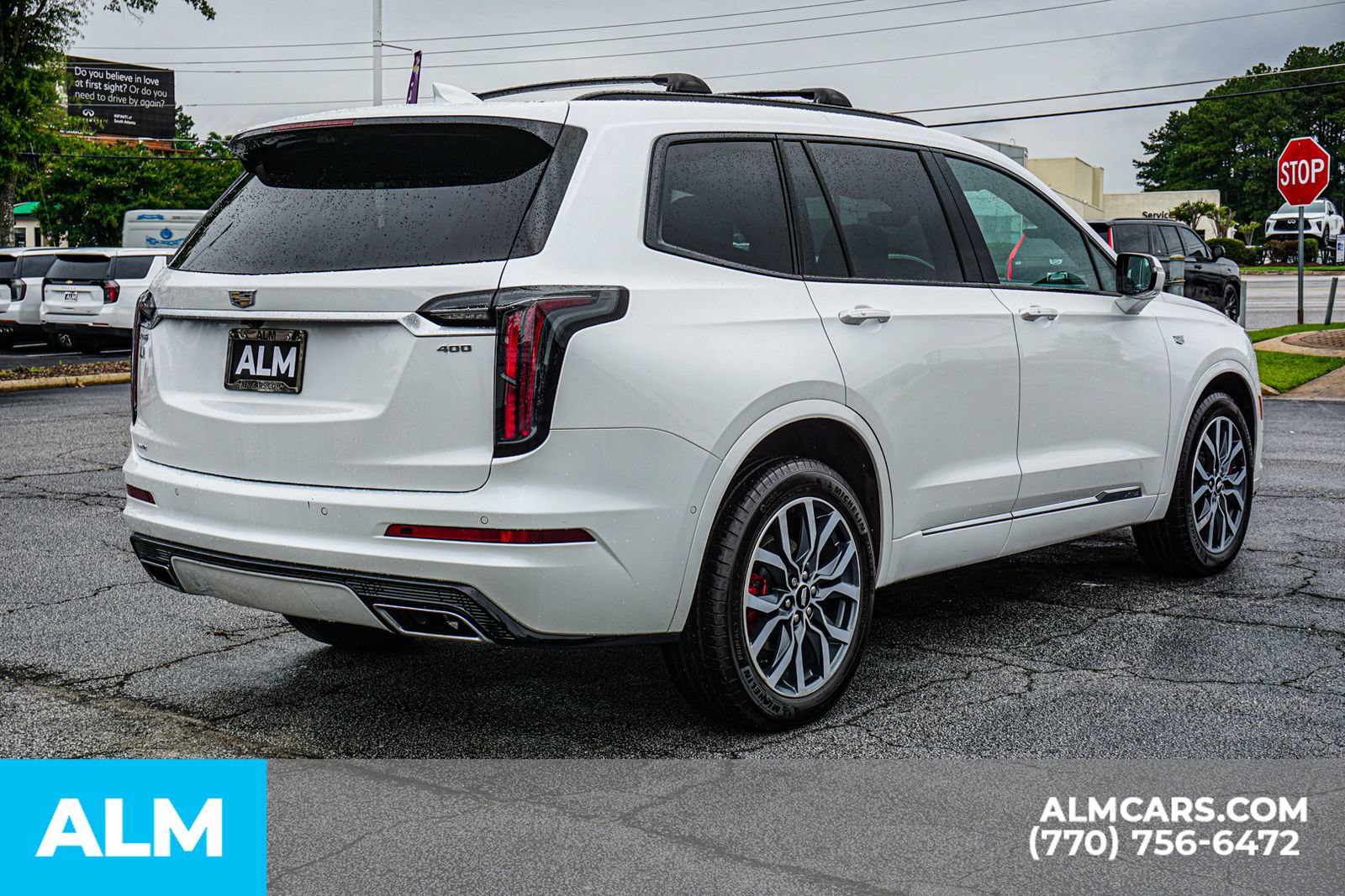 Used 2023 Cadillac XT6 Sport w/ Technology Package AWD/4WD image 6