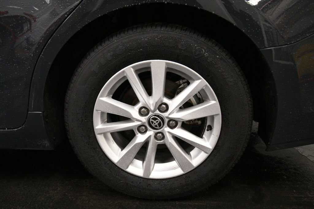 Certified 2025 Toyota Camry LE image 30