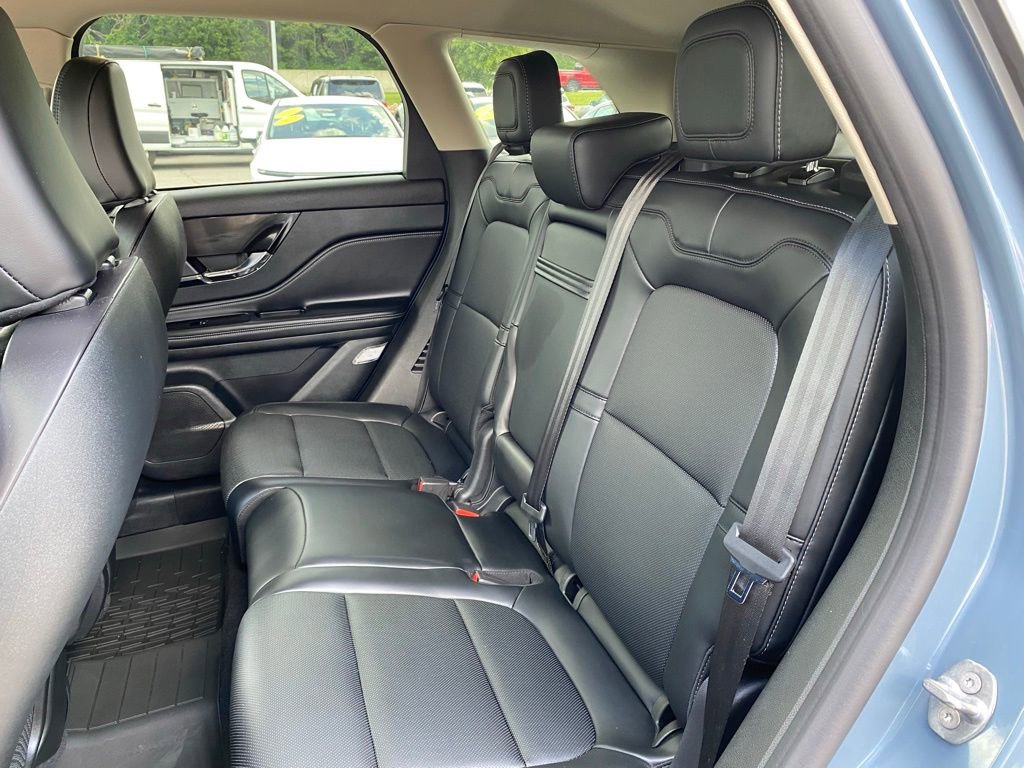 Used 2025 Lincoln Corsair AWD w/ Equipment Group 101A image 25