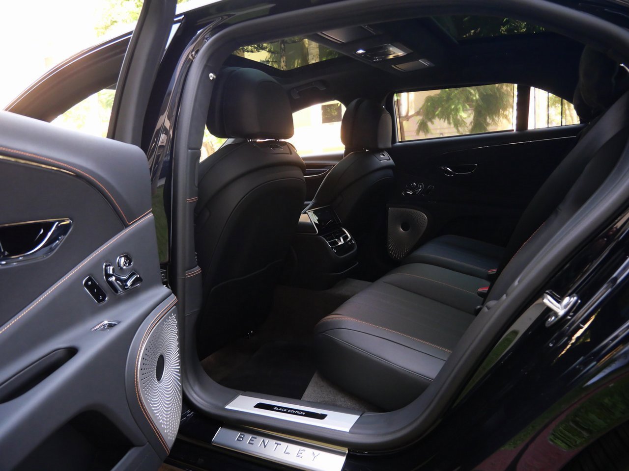 New 2025 Bentley Flying Spur Plug-In Hybrid image 20