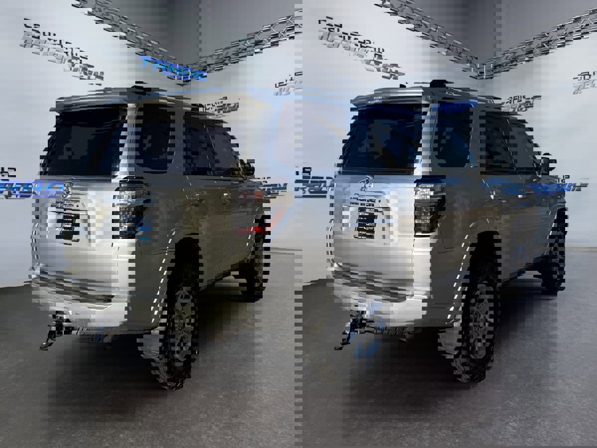 Used 2022 Toyota 4Runner SR5 image 5