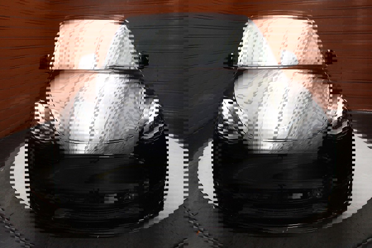 Used 2022 Tesla Model Y Performance image 7