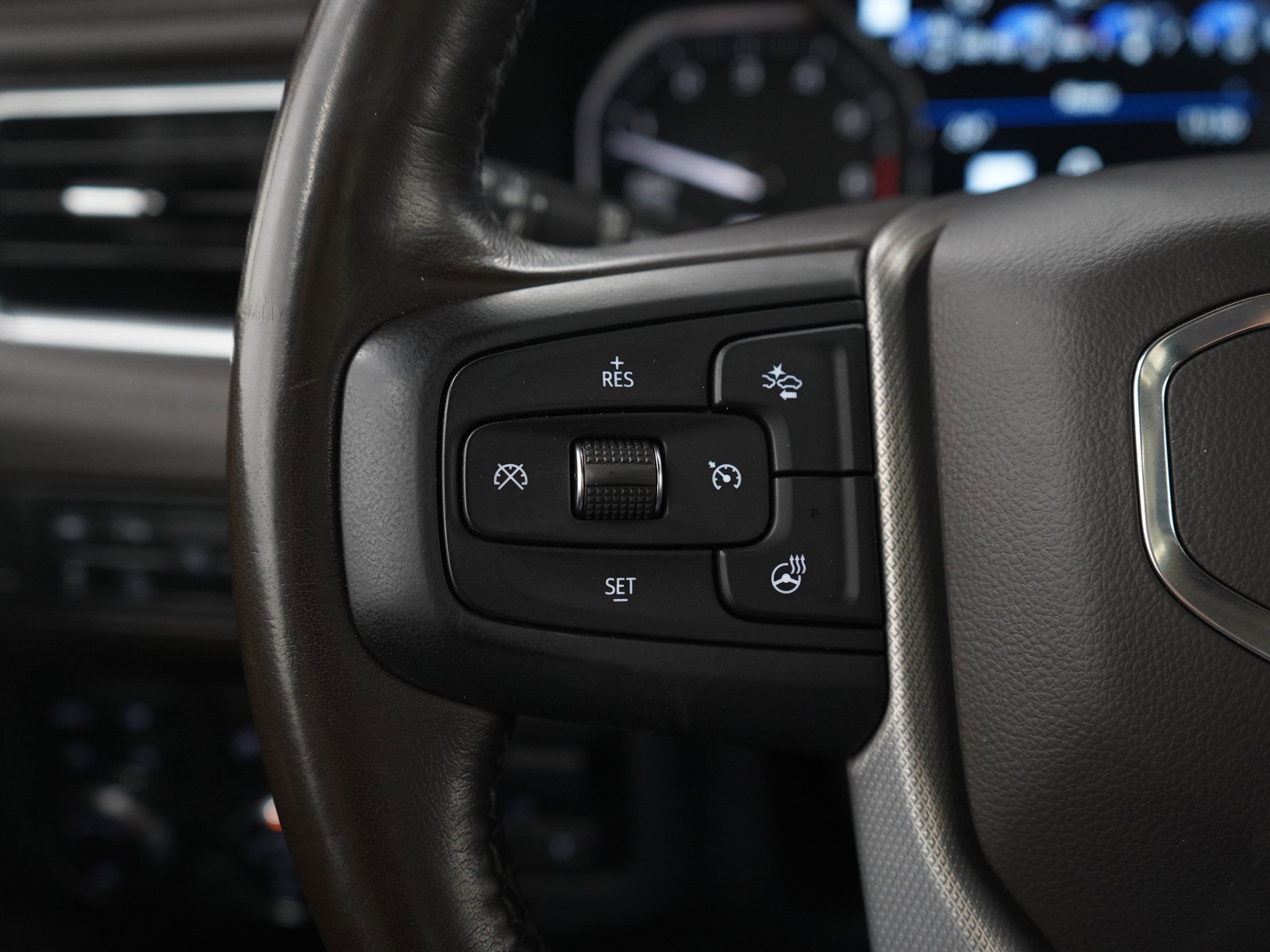 Used 2021 GMC Yukon XL Denali w/ Denali Ultimate Package image 29