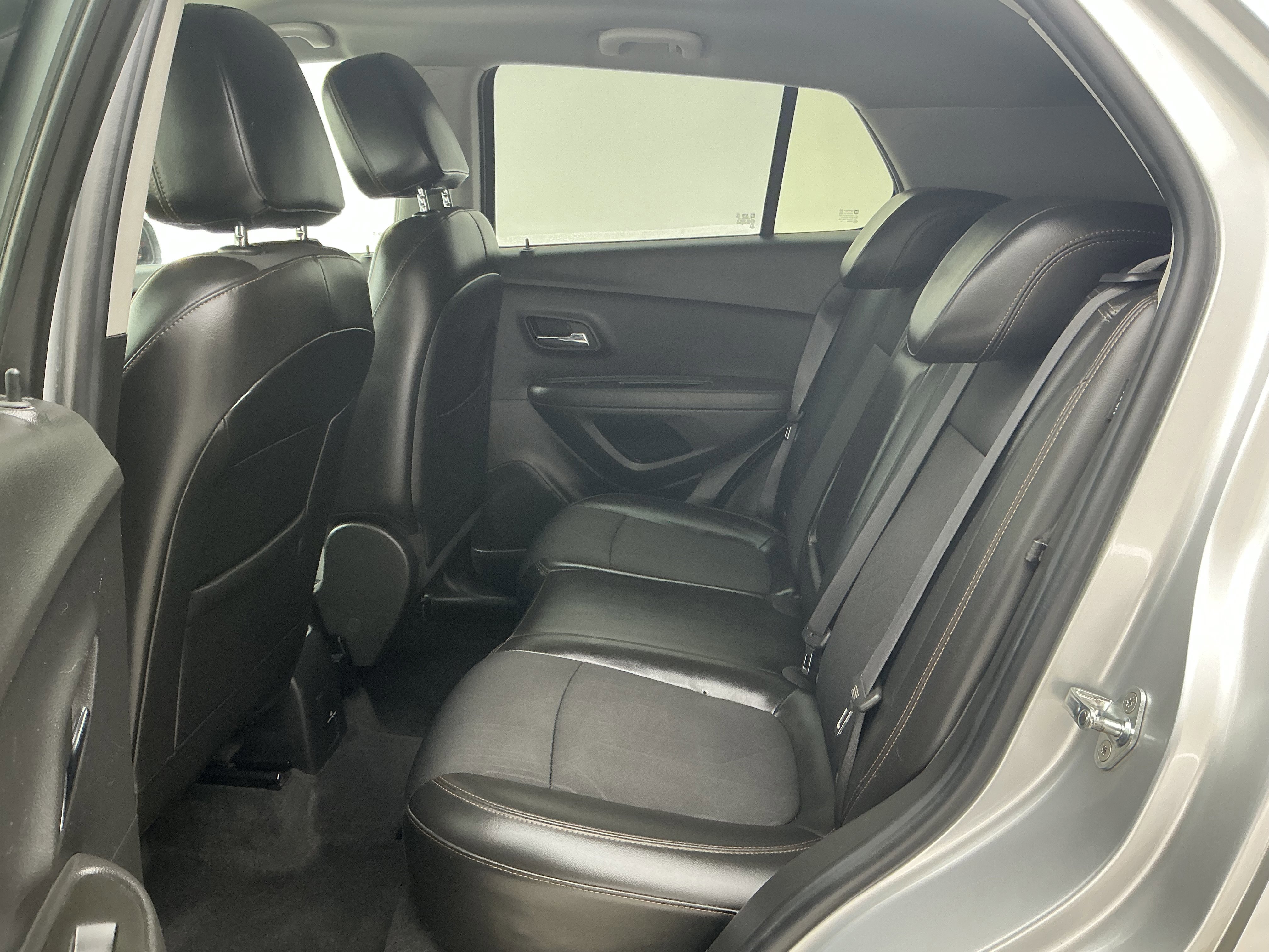 Used 2017 Chevrolet Trax LT w/ LT Convenience Package image 19