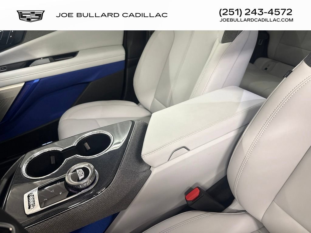 New 2026 Cadillac Optiq Luxury 1 w/ LPO, Floor Liner Package RWD image 40
