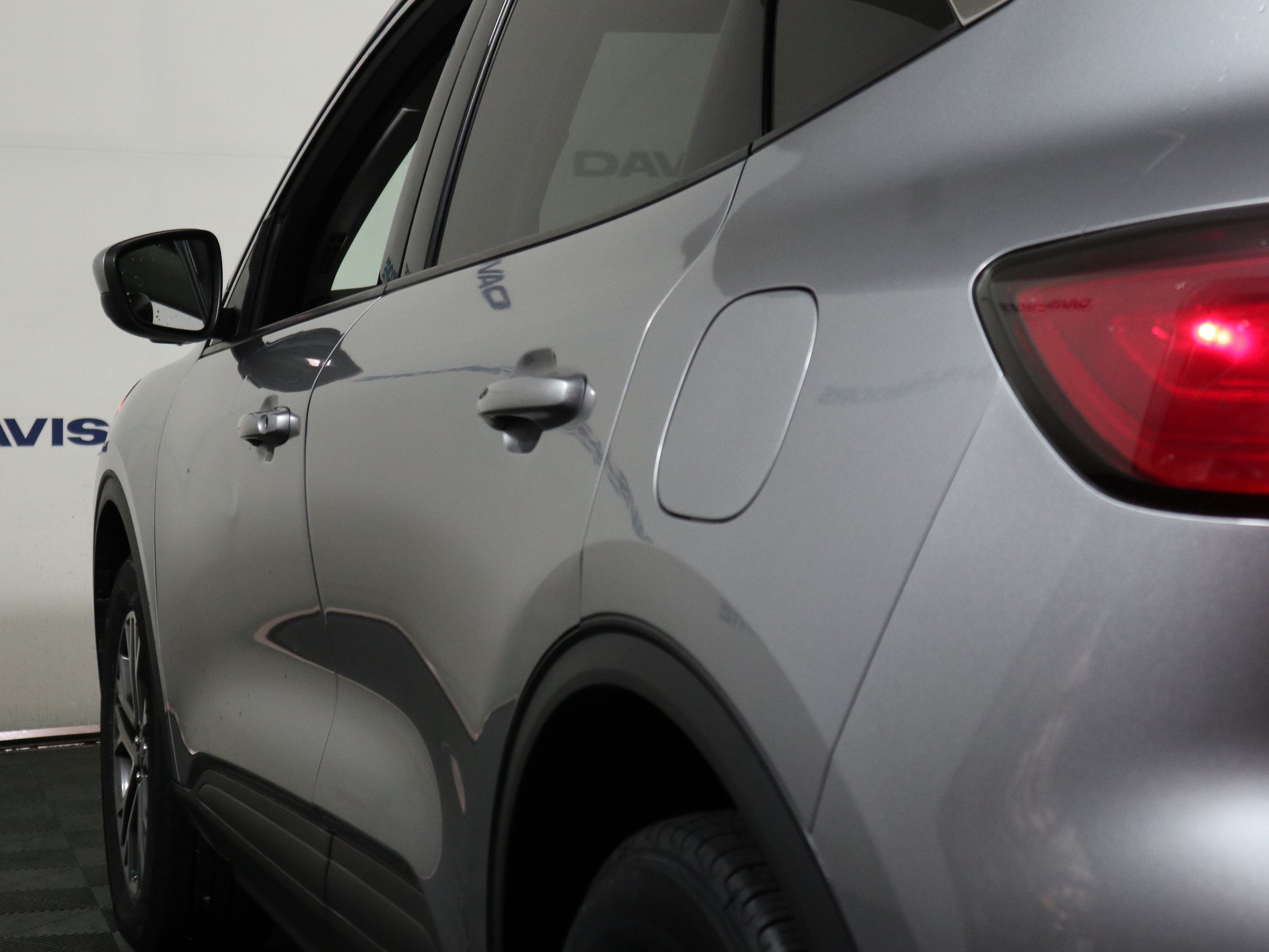 Used 2022 Ford Escape SEL w/ Technology Package AWD/4WD image 10