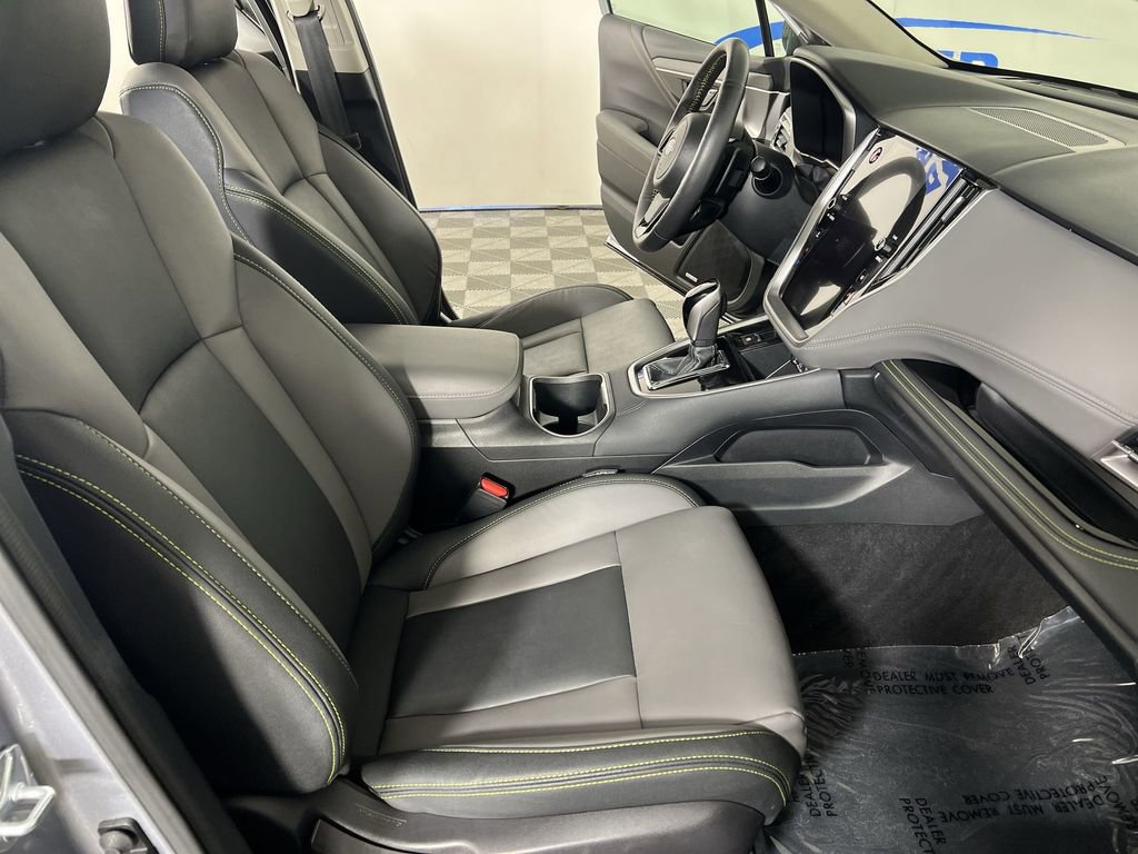 Used 2025 Subaru Outback Onyx Edition AWD/4WD image 28