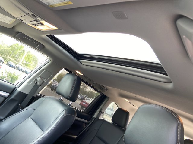 Used 2019 Toyota Highlander XLE image 29
