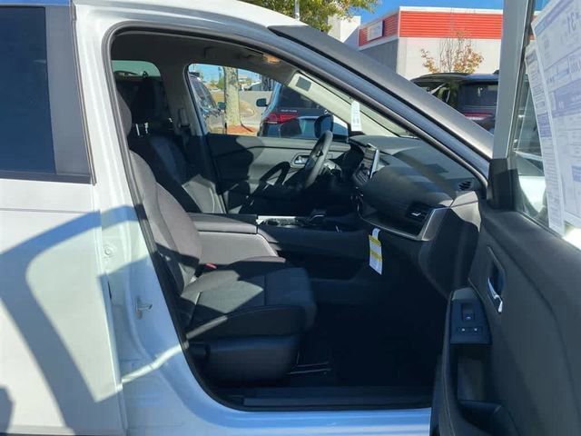 New 2026 Nissan Rogue SV image 27