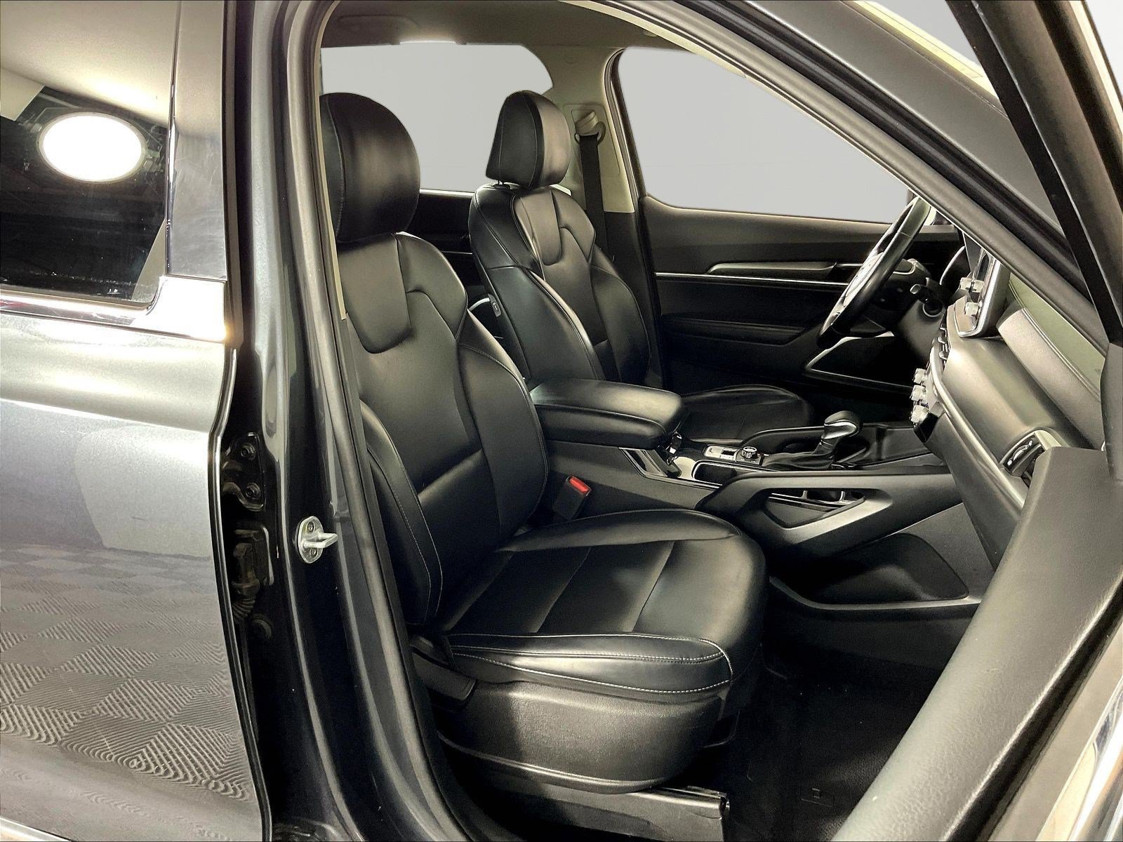 Used 2020 Kia Telluride LX AWD/4WD image 29