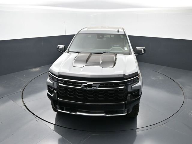 Used 2025 Chevrolet Silverado 1500 ZR2 w/ Dark Appearance Package image 24