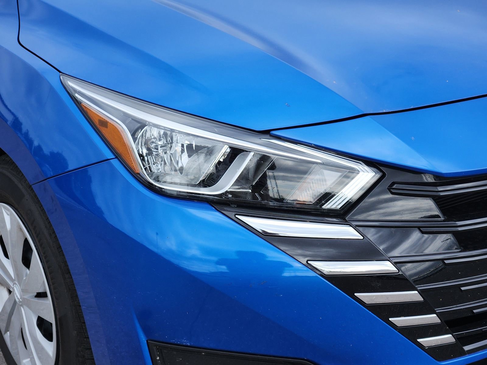 Used 2024 Nissan Versa S w/ Trunk Package FWD image 10