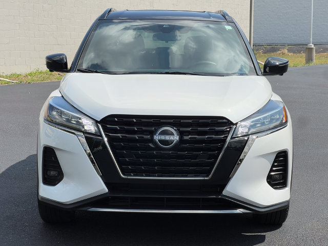 Used 2024 Nissan Kicks SR w/ SR Premium Package FWD image 34