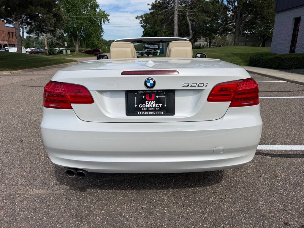 Used 2012 BMW 328i Convertible RWD image 22