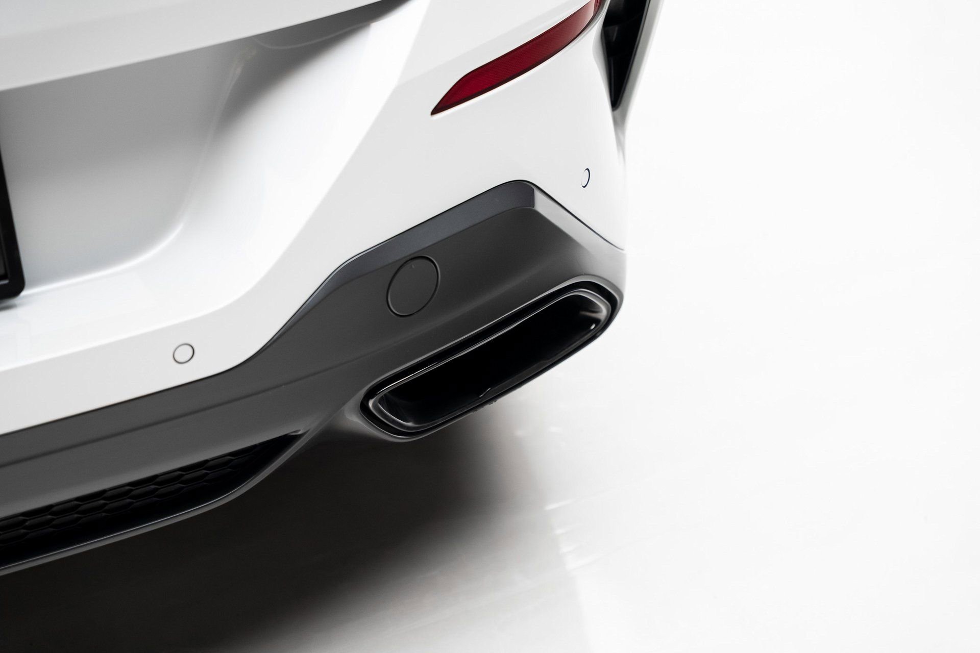 Used 2023 BMW M850i xDrive Coupe w/ M Sport Professional Package image 34