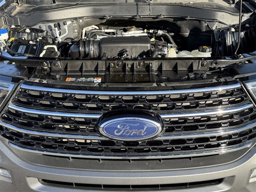Used 2021 Ford Explorer XLT w/ Equipment Group 202A image 28