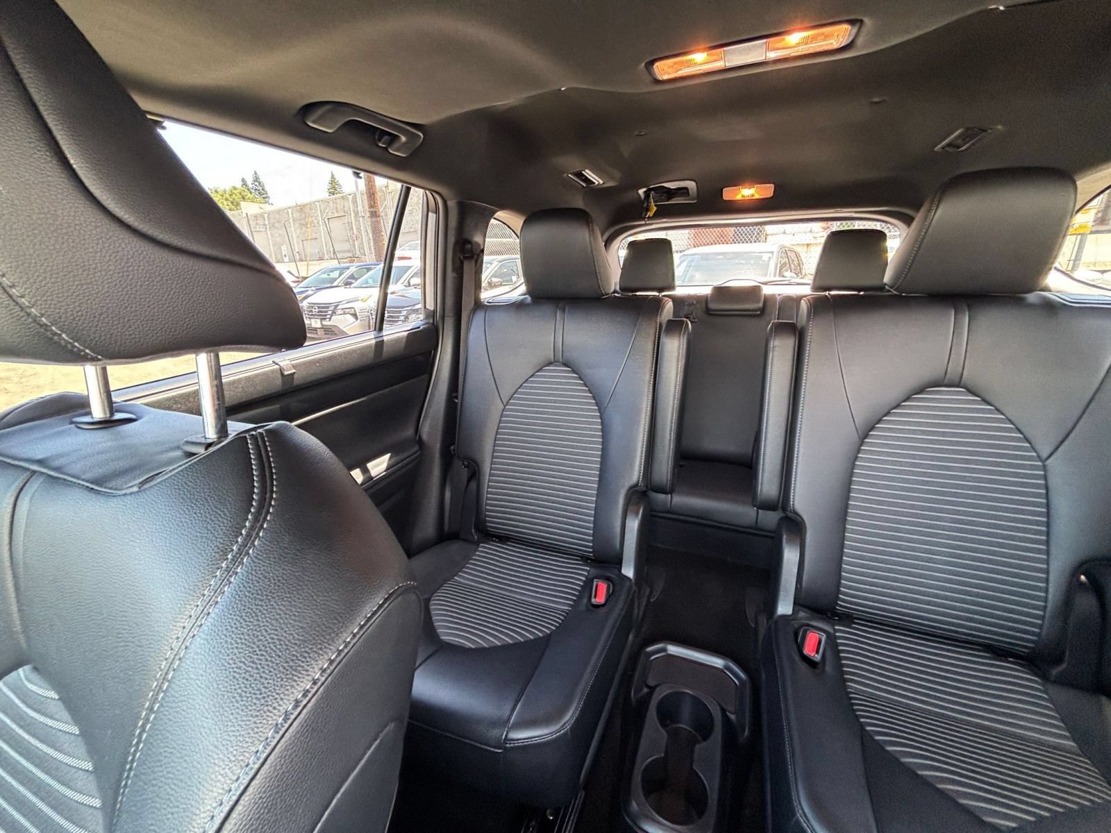 Used 2025 Toyota Highlander XSE AWD/4WD image 76