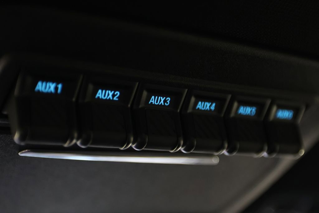 Used 2025 Ford F250 Platinum w/ FX4 Off-Road Package image 36