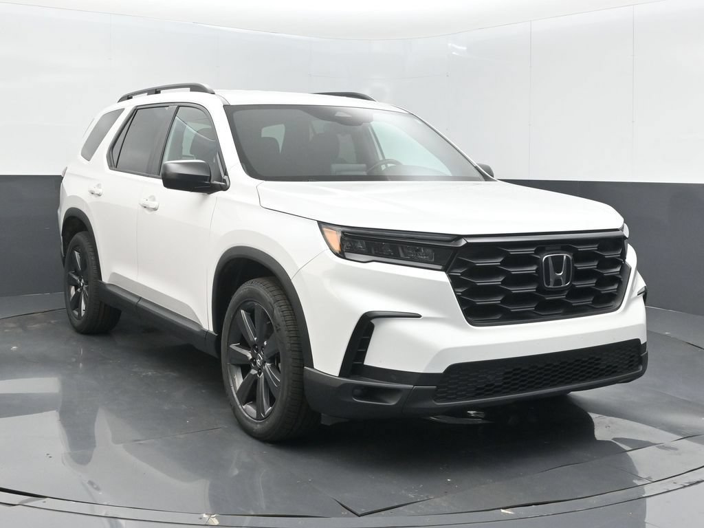 Certified 2023 Honda Pilot Sport image 3