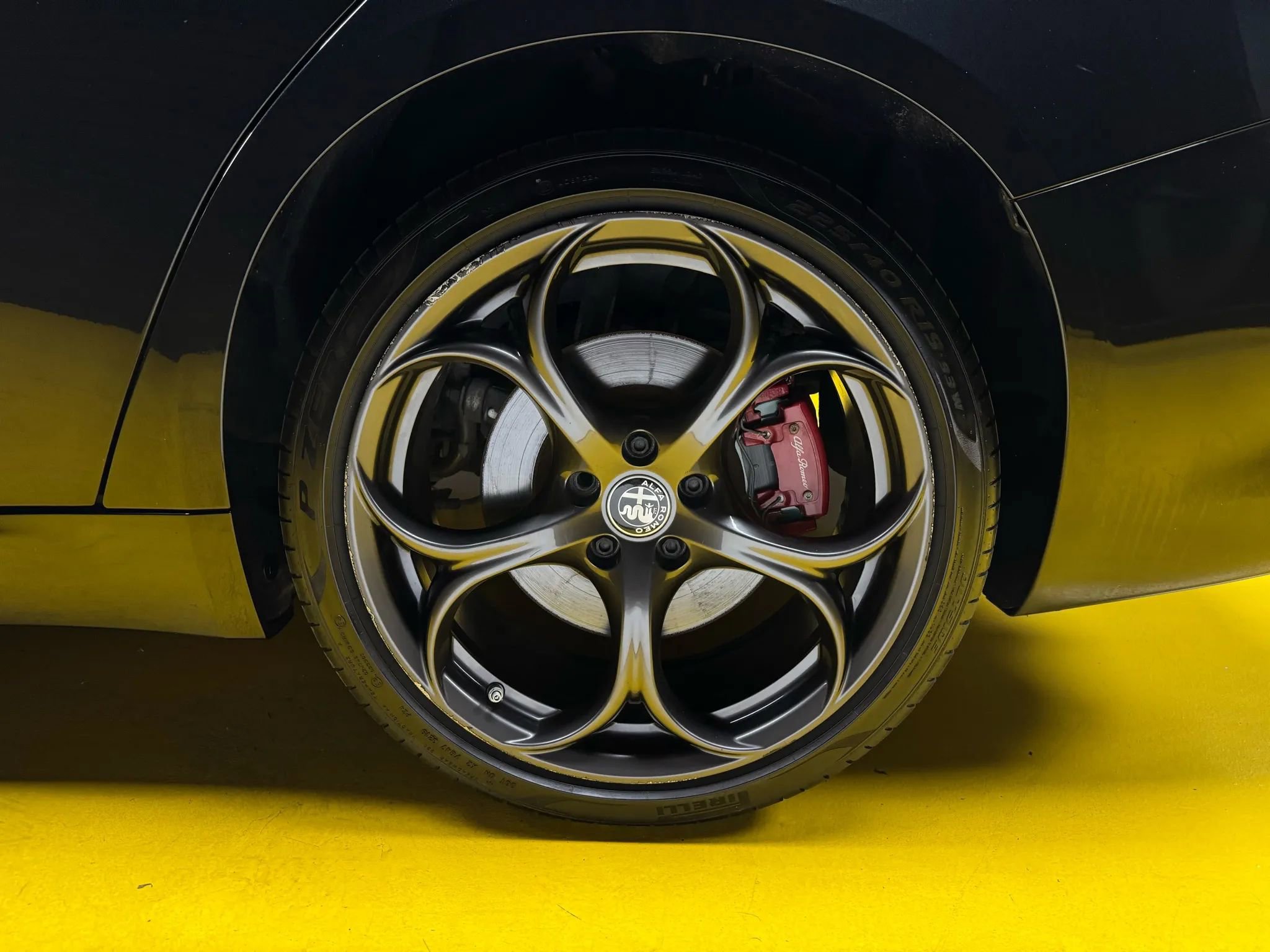 Used 2019 Alfa Romeo Giulia Ti Sport w/ Quick Order Package 22S Sport image 10