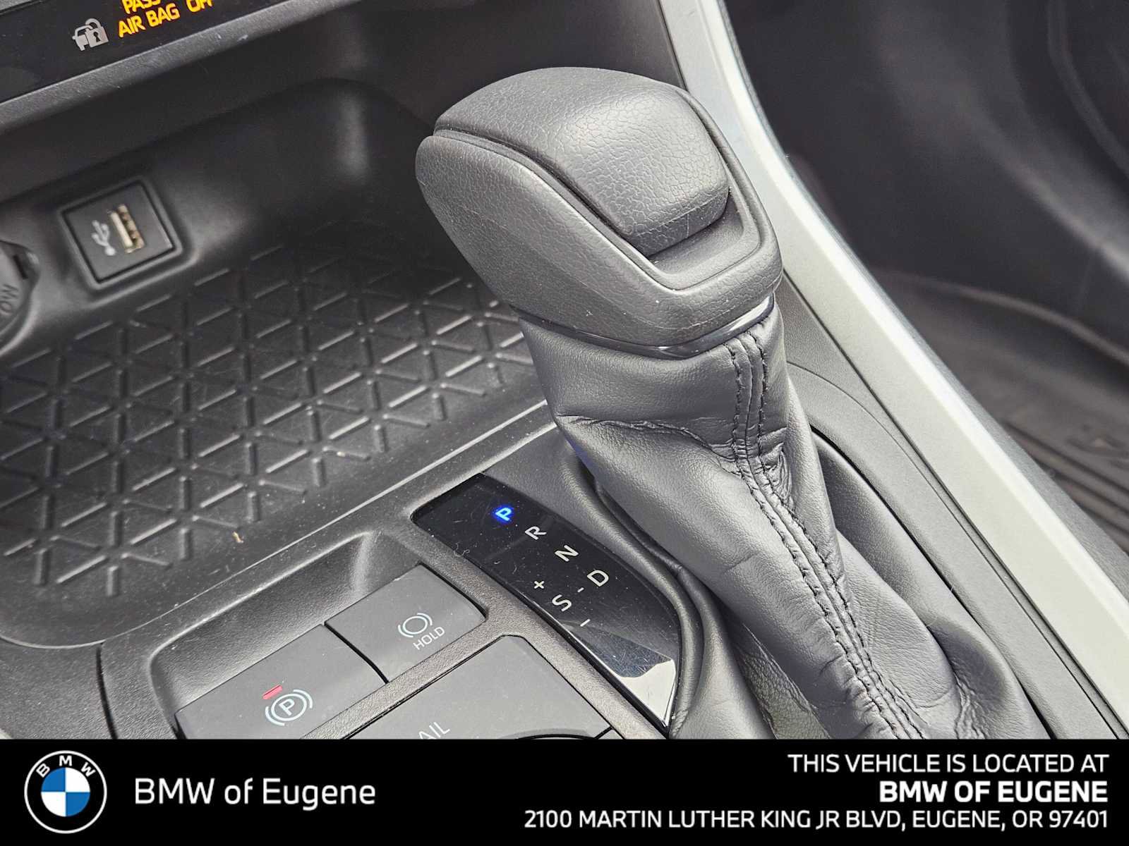 Used 2024 Toyota RAV4 LE AWD/4WD image 31