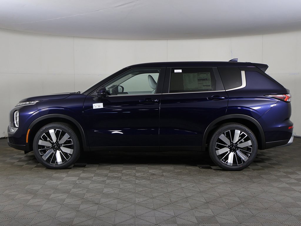 New 2025 Mitsubishi Outlander SE image 19