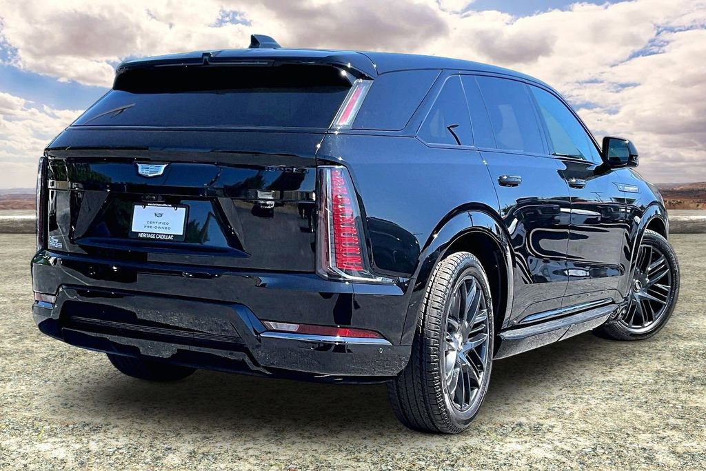 Certified 2025 Cadillac Escalade IQ Sport 2 w/ LPO, ONYX Package AWD/4WD image 5
