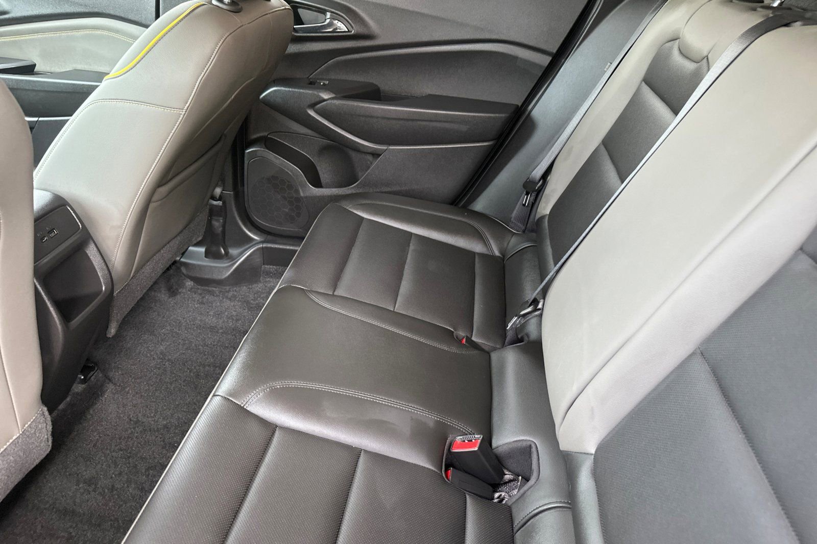 Used 2024 Chevrolet Trax ACTIV w/ Sunroof Package image 12