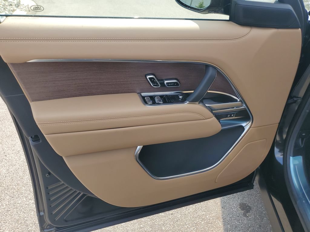 New 2026 Land Rover Range Rover SE AWD/4WD image 7