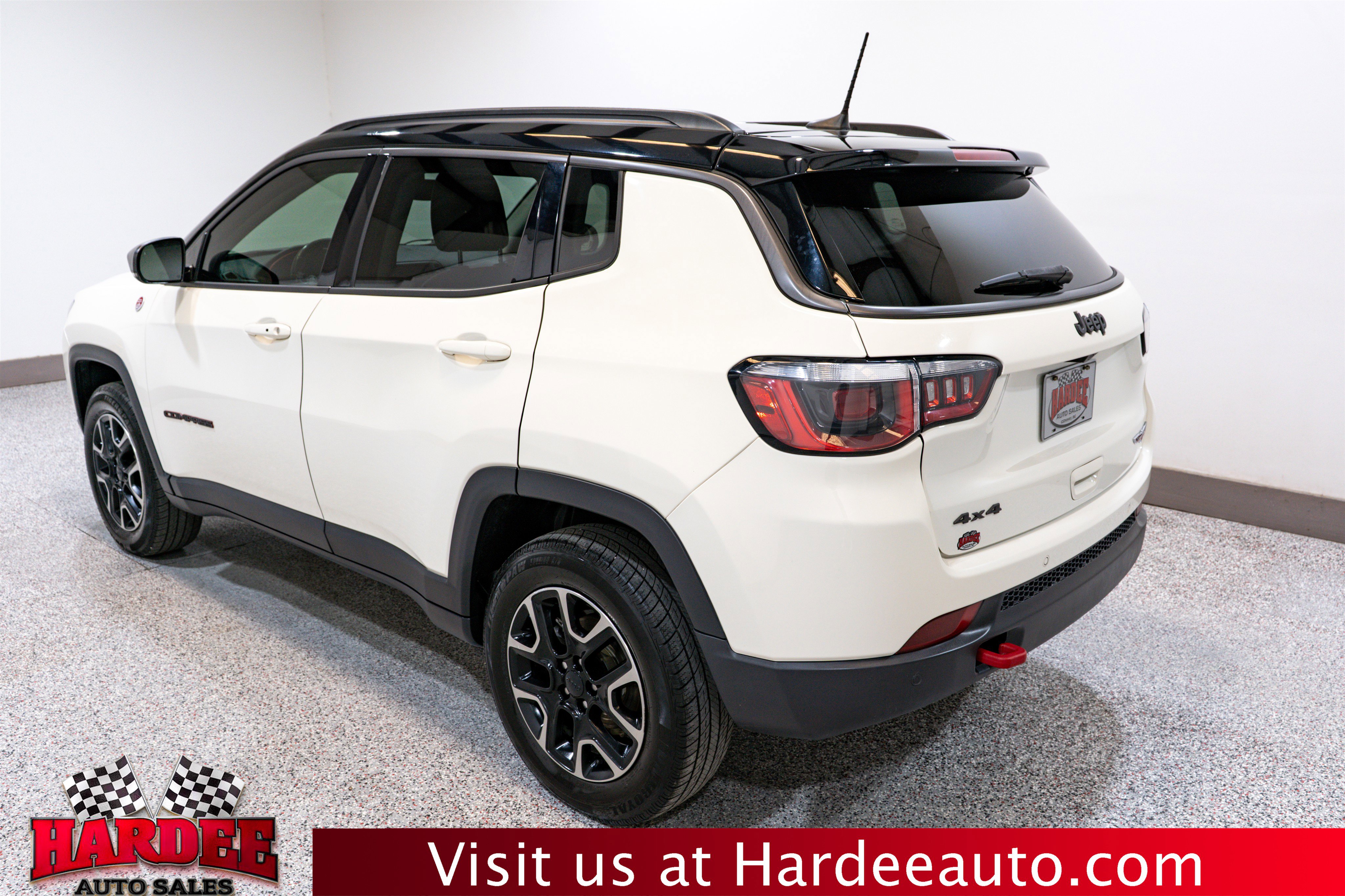 Used 2019 Jeep Compass Trailhawk w/ Cold Weather Group image 3