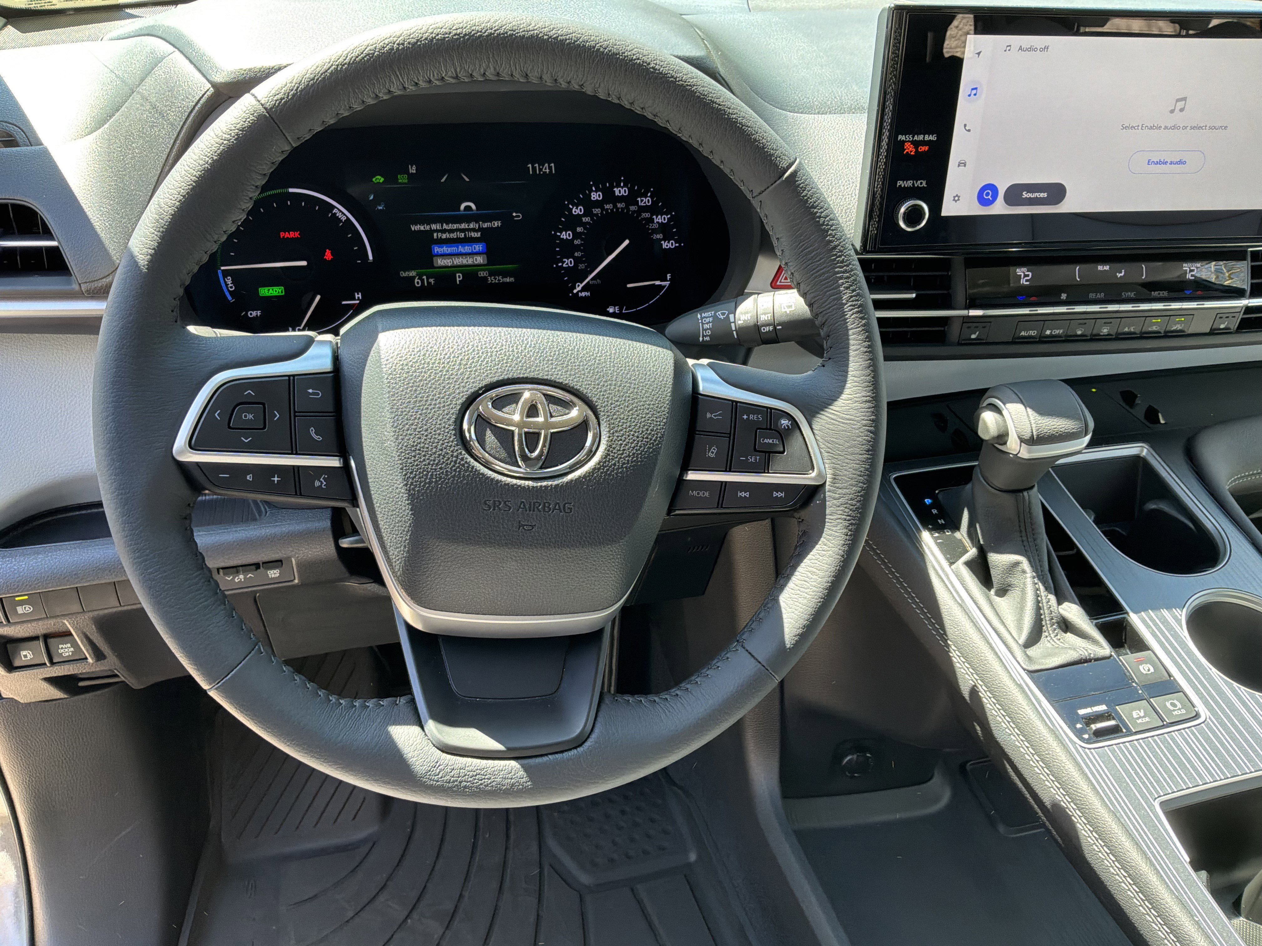 Used 2025 Toyota Sienna XLE image 16