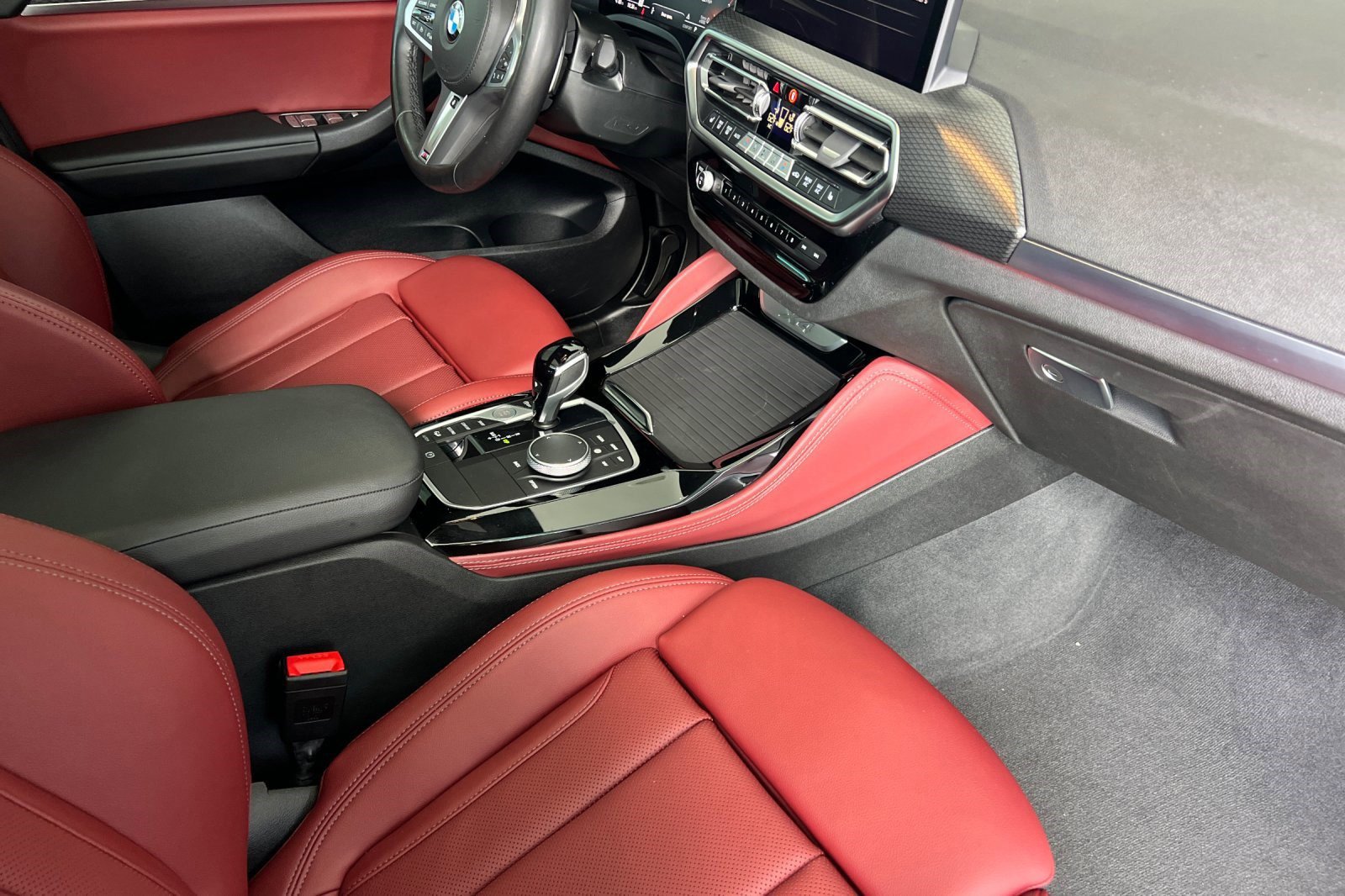 Certified 2023 BMW X4 xDrive30i w/ M Sport Package AWD/4WD image 32
