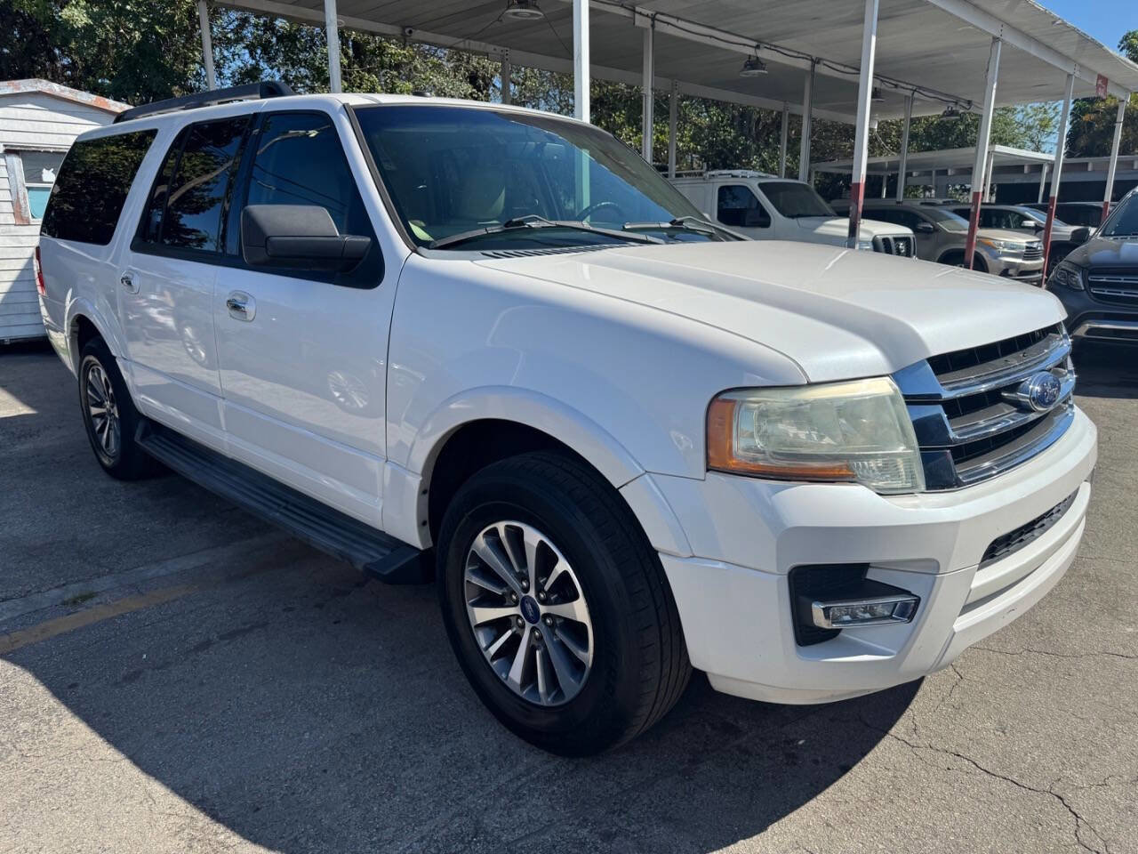 Used 2016 Ford Expedition EL XLT w/ Equipment Group 202A image 6