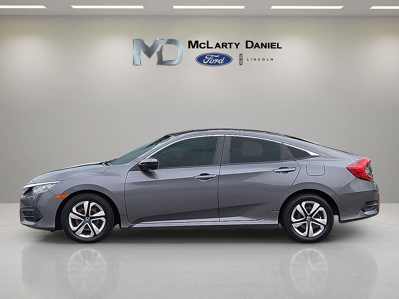 Used 2017 Honda Civic LX image 3
