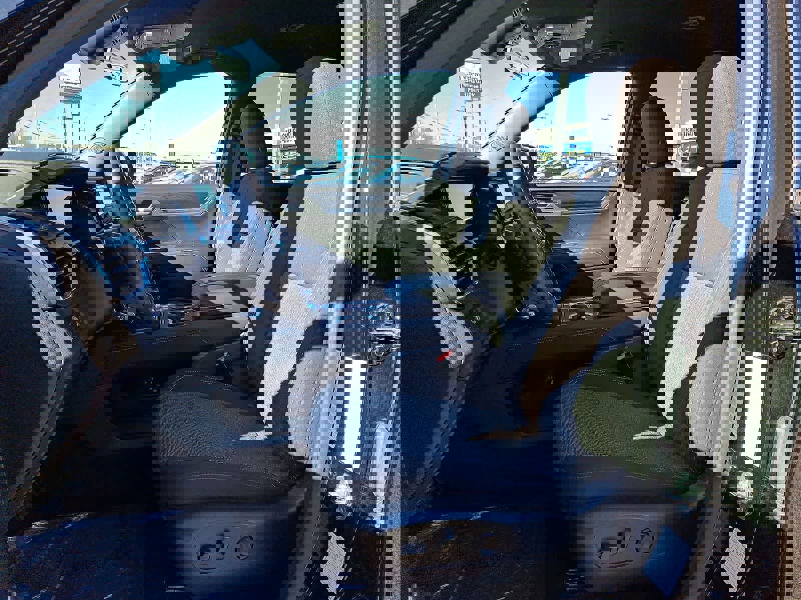 Used 2025 GMC Acadia Elevation image 25