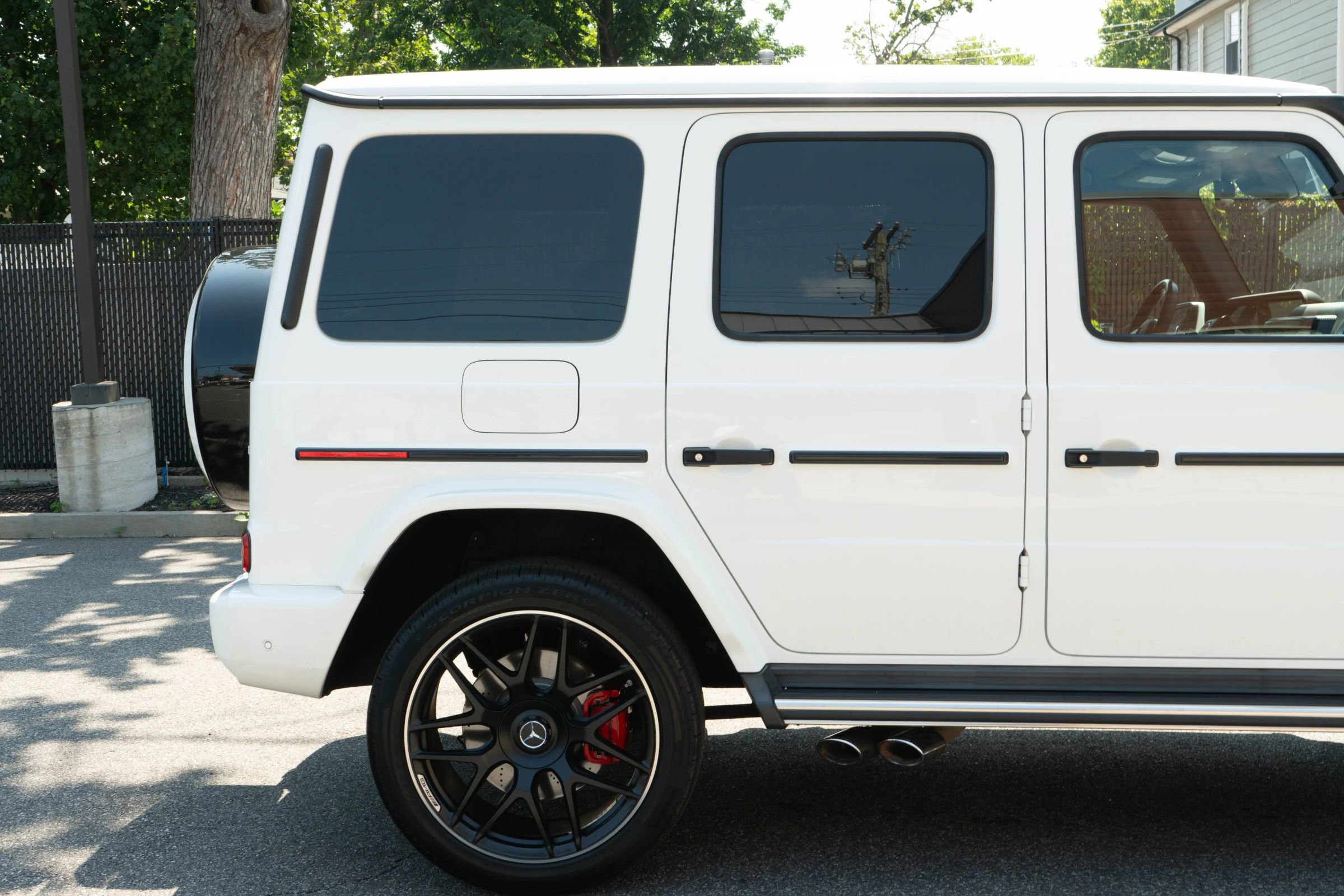 Used 2021 Mercedes-Benz G 63 AMG 4MATIC w/ G Manufaktur Interior Package image 16