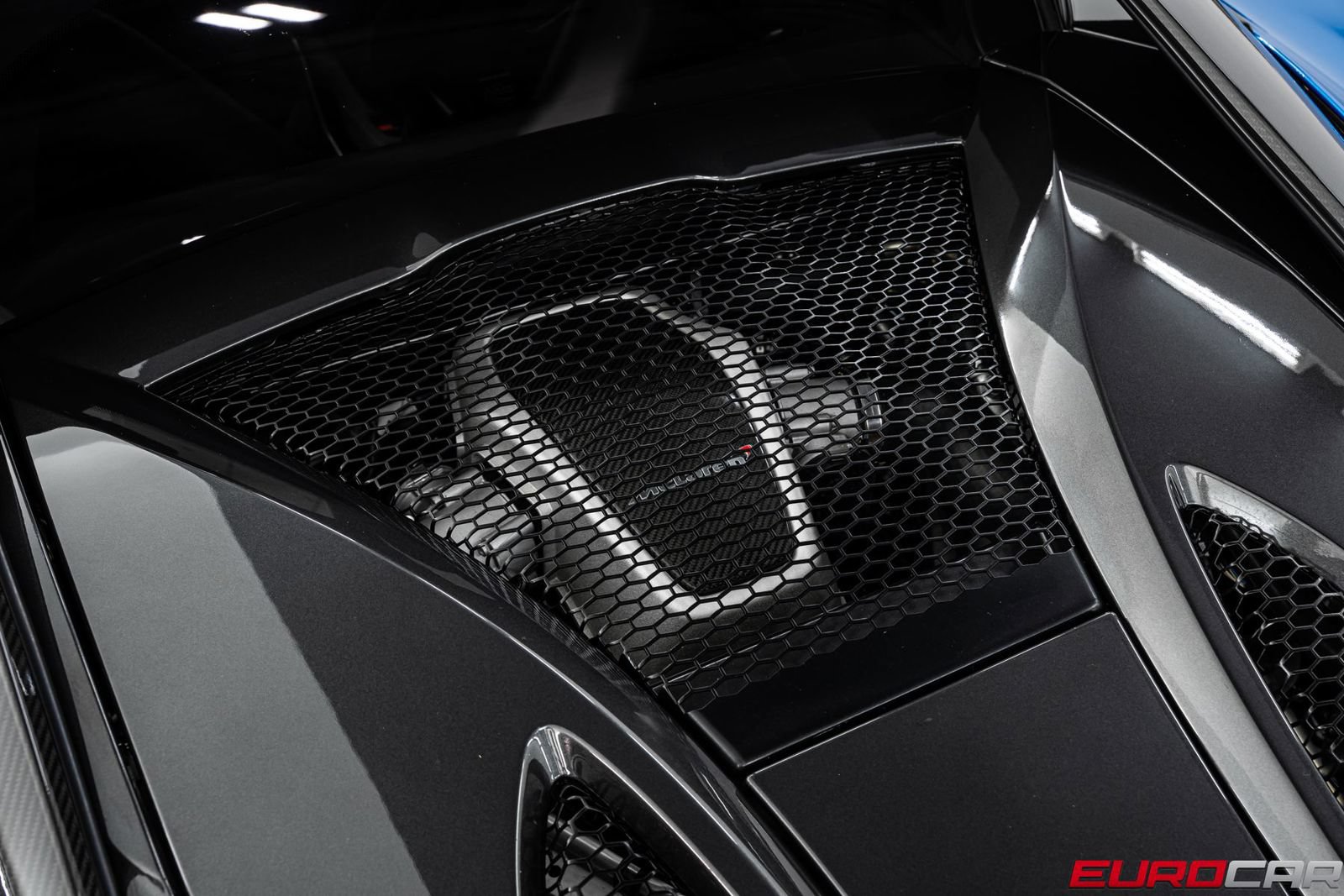 Used 2020 McLaren 620R RWD image 27