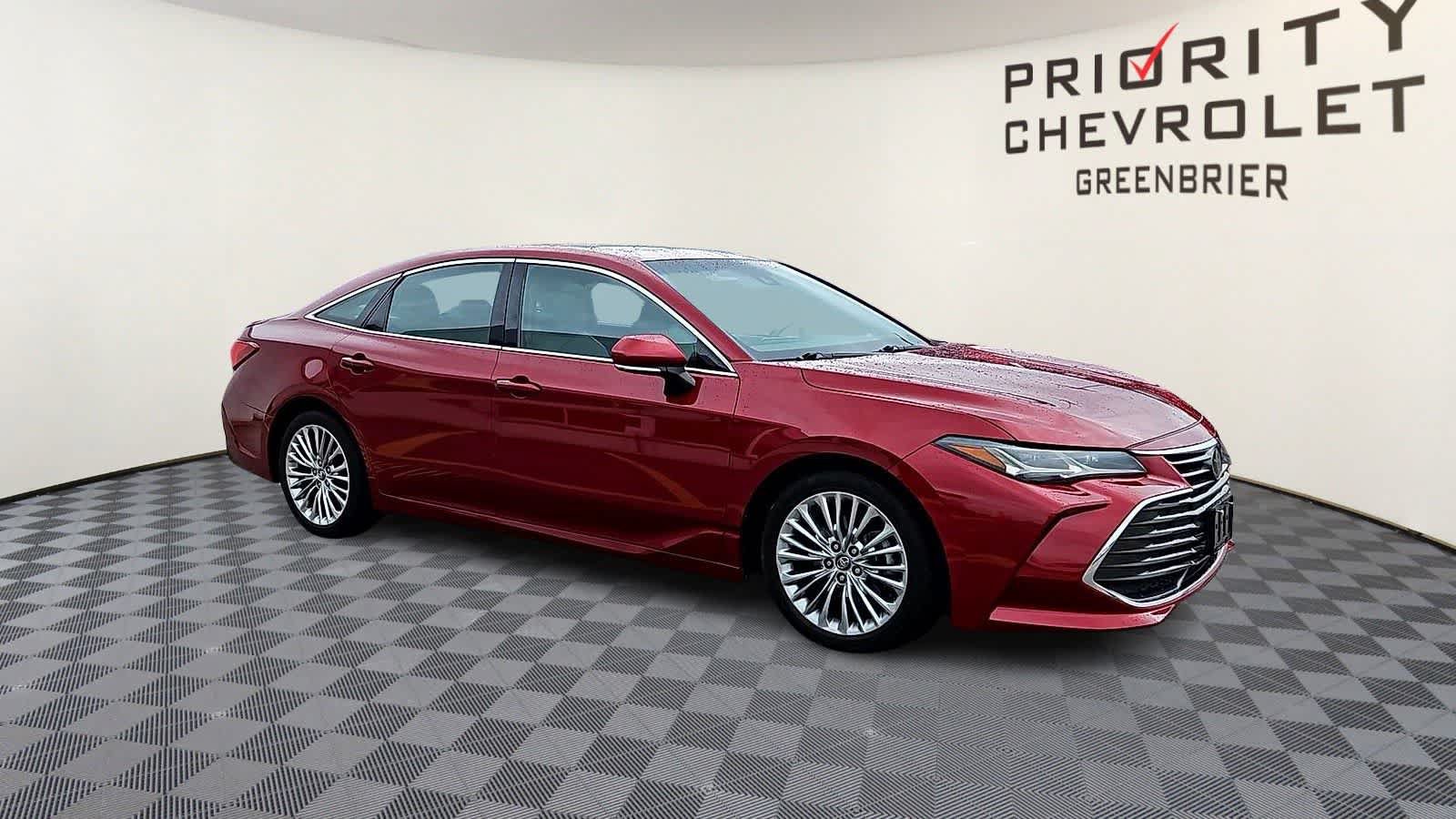 Used 2020 Toyota Avalon Limited FWD image 2