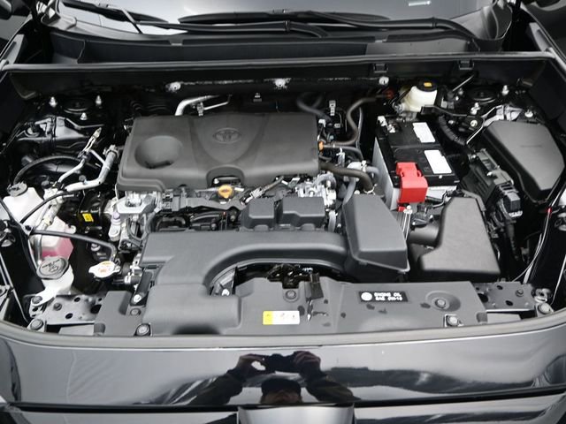 Used 2025 Toyota RAV4 LE image 17
