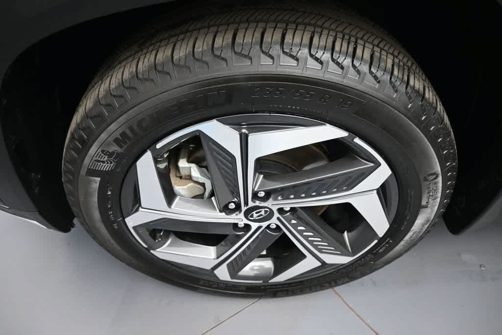 Certified 2024 Hyundai Tucson Limited AWD/4WD image 14