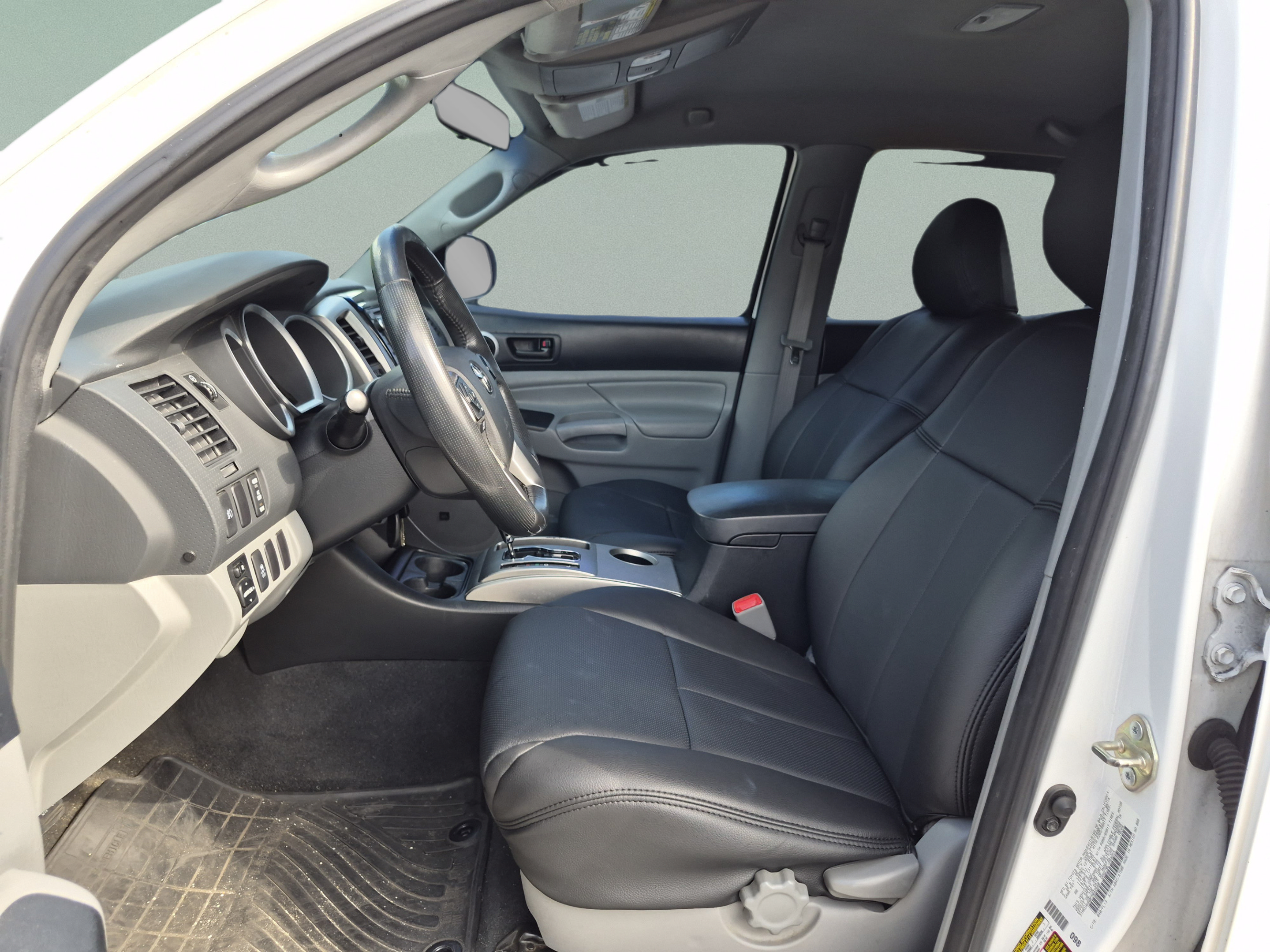 Used 2015 Toyota Tacoma PreRunner w/ TRD Sport Package RWD image 35