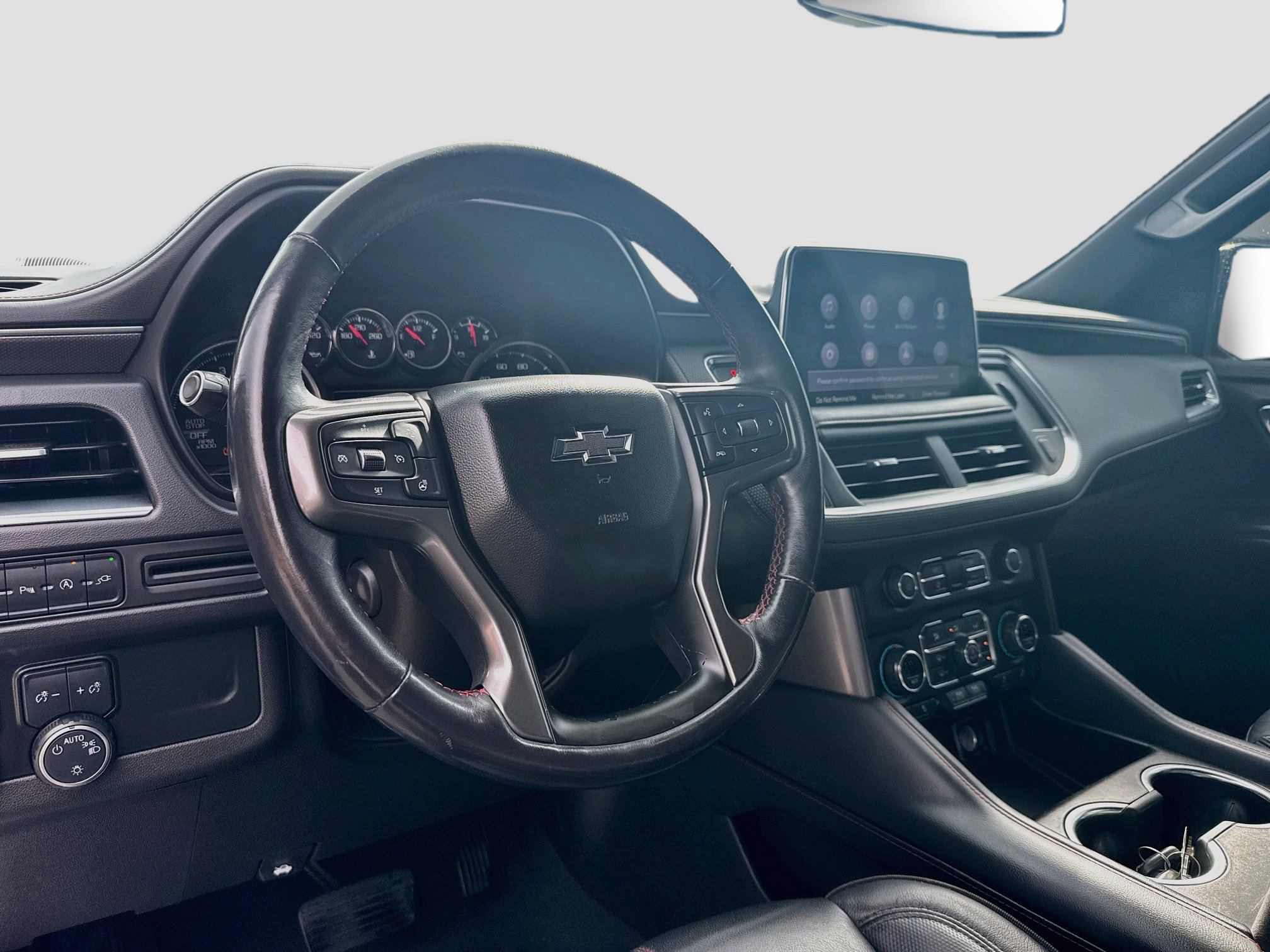 Used 2021 Chevrolet Suburban RST w/ Luxury Package RWD image 7