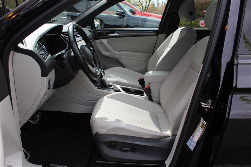 Used 2022 Volkswagen Tiguan SE R-Line image 20