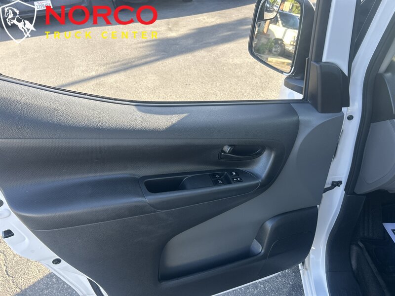 Used 2019 Nissan NV200 SV w/ Navigation Package FWD image 13